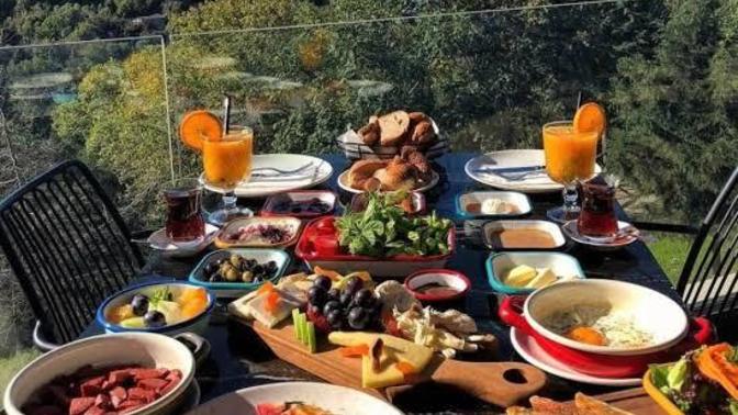 Pazar kahvaltısı evde mi yoksa dışarıda mı daha keyiflidir?