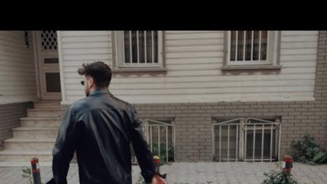 Son zamanlarda dilinden düşmeyen şarkı var mı, varsa nedir?