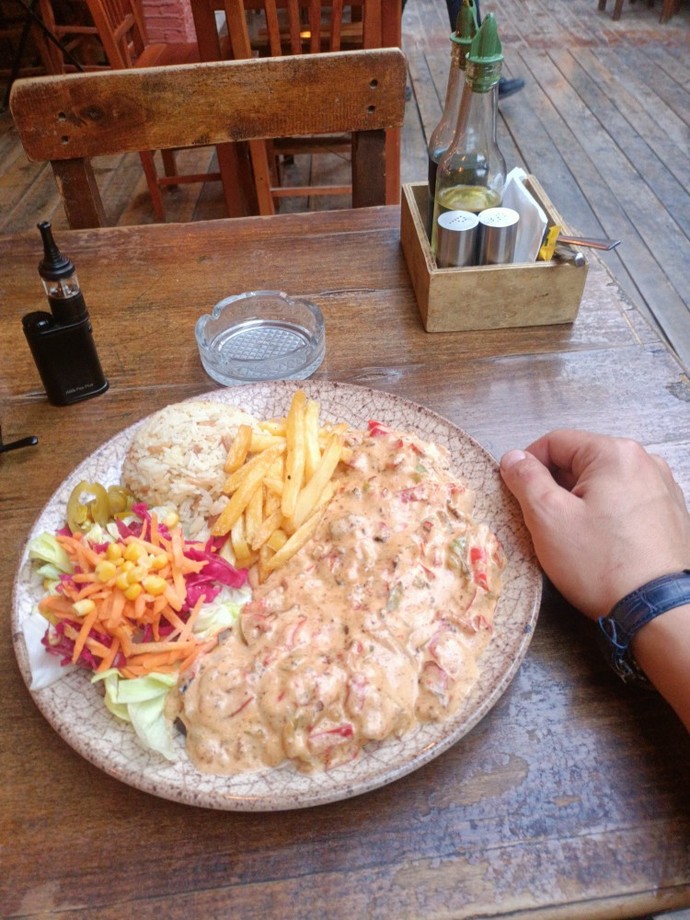 Tek başınıza dışarıda yemek yer misiniz?
