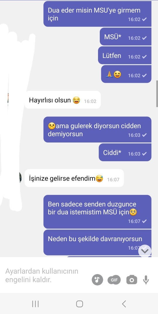 Adama saka yapayım dedim burnumdan getirdi bilerek sinav oncesi strese sokuyor aonra alinma diyor ne yapmali sinirim bozuldu?