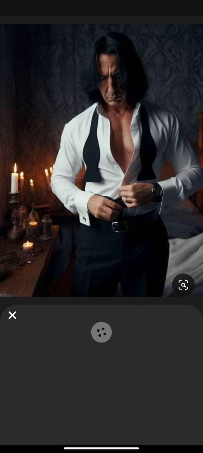 Bir erkeğe siyah gömlek mi yoksa beyaz gömlek mi yakışıyor?