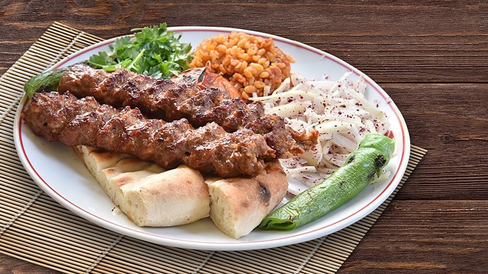 Kebap mı? Çiğköfte mi?