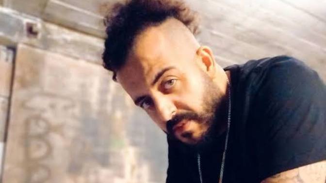 Geceye bir görsel yahut bir şarkı bırakır mısınız?