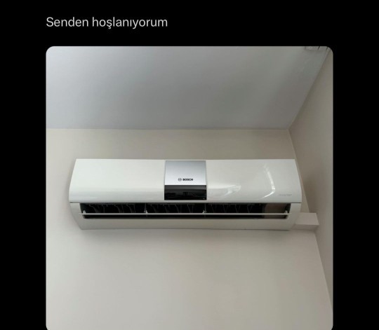 Ciddi düşündüğünüz birileri var mı? Bu zamanda ciddi ilişki çok zor bulunan bir şey değil mi sizce de?