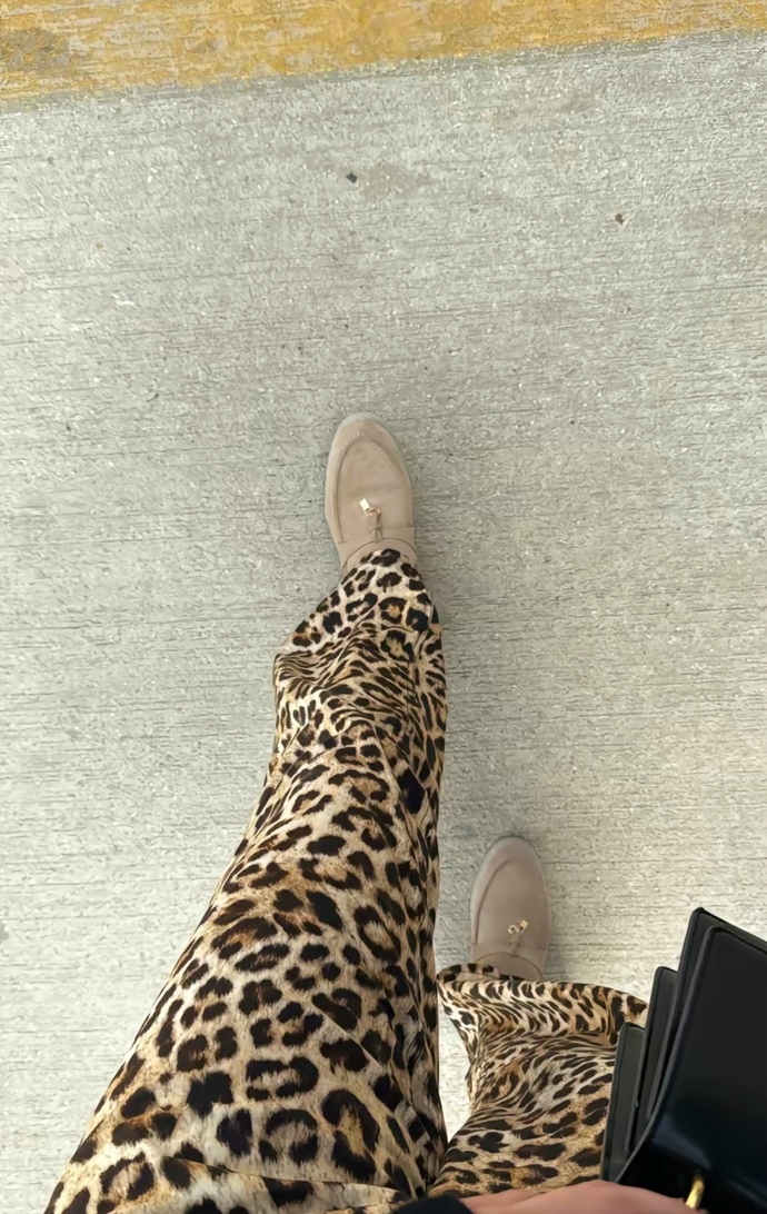 Leopar bu sene tekrar moda olmuş. Çıksın kızzzzlarrrrr dolaptan leolarr