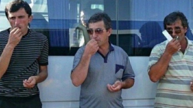 Genel olarak hangi yaş grubuyla sohbet ederken sıkılmazsınız✨?