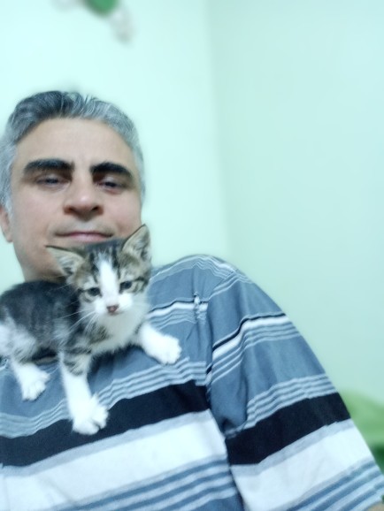 Bazı erkekler neden yaş aldıkça daha yakışıklı gözüküyor?
