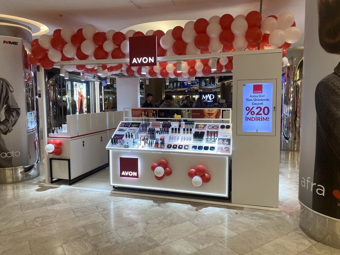 Kızlar, Avon mağazamız nasıl?