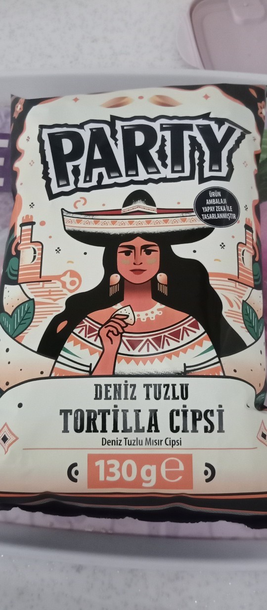 Yapay zeka cips ambalajı üretmiş sizce nasıl gözüküyor?