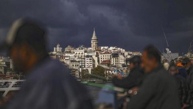 İstanbul'da bu gece nem oranının yüzde 99'a çıkması bekleniyor. Bu sıcaklarla nasıl baş ediyorsunuz?