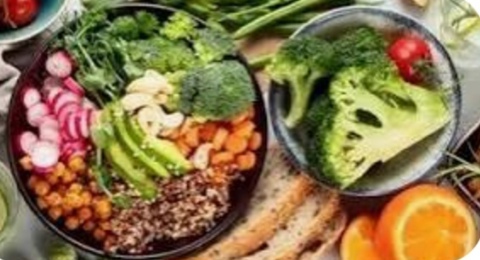 Hangi malzemeler bir yemeği vegan yapar?
