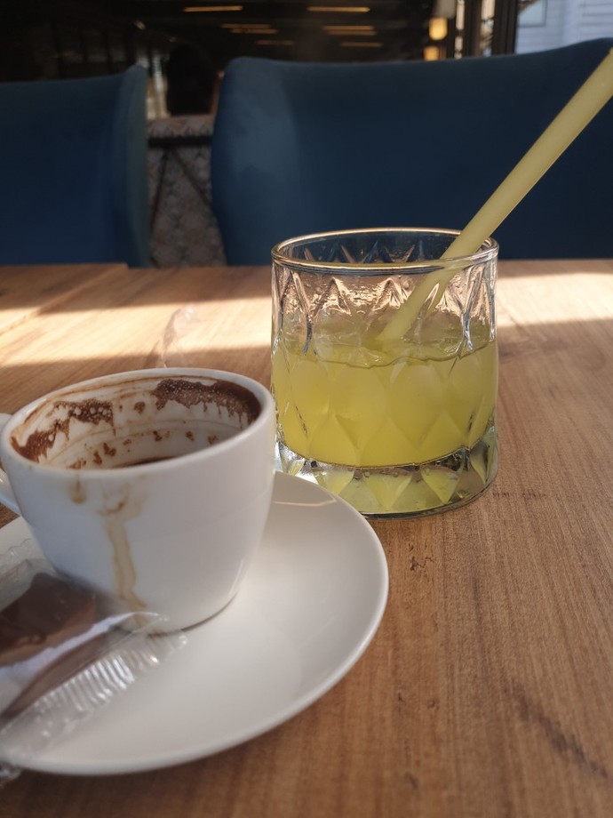 Cafe içilen kahve ile fal çevirirsek nolur?