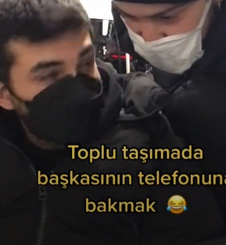 Toplu taşımada göz ucuyla veya görgüsüz gibi telefonunuza bankalara buradan neler söylemek istersiniz?