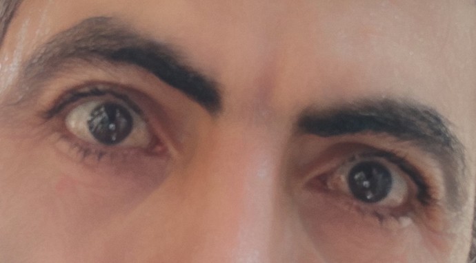 Kadınlar kara kaşlı kara gözlü erkeklerden hoşlanıyor mu?