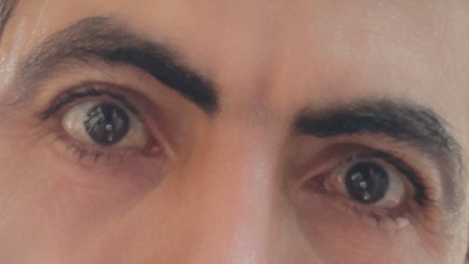 Kadınlar kara kaşlı kara gözlü erkeklerden hoşlanıyor mu?