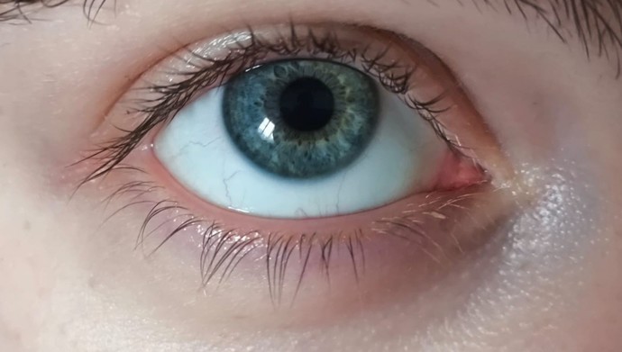 Kahverengi gozler bana daha guzel geliyor sizce oyle mi?