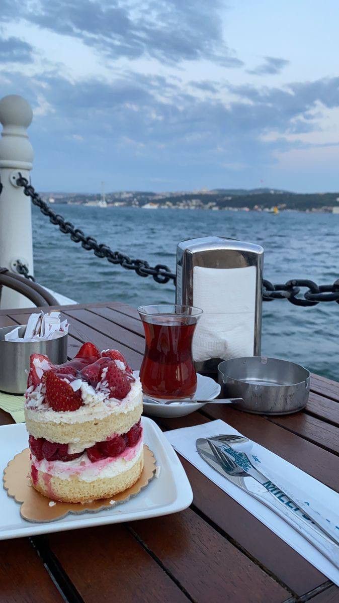 Pastanın yanına yakışan içecek nedir?