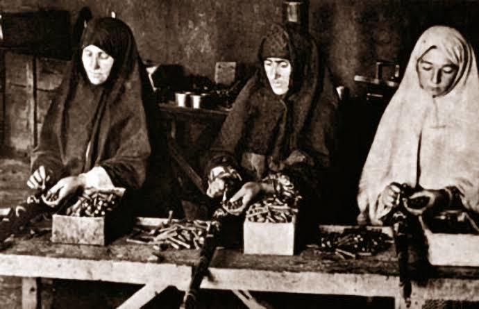 Çarşaflı biriyle ciddi düşünür müsünüz?