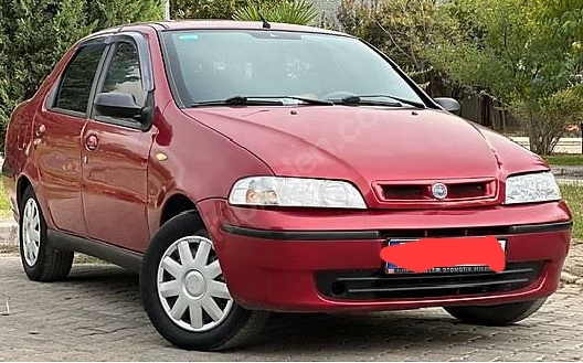 Pembe Fiat Albea'yı kim sevmez? 