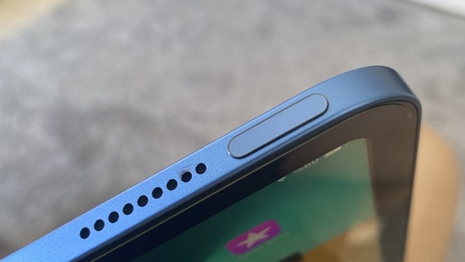 Mediamarkttan aldığım sıfır ipad çizik cikti?