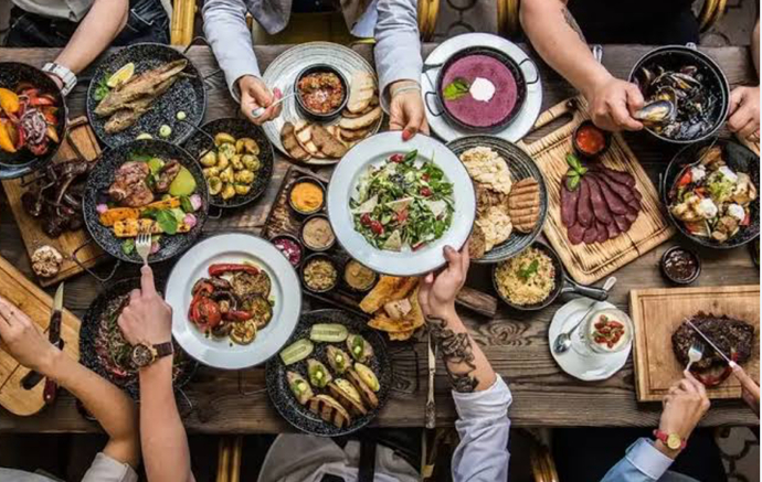 Bayramda yemek yapan mı oldunuz yemek yiyen mi?