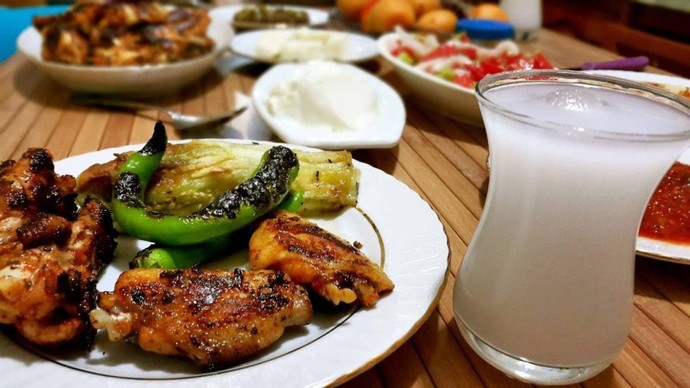 Kurban etiyle alkol alınır mı?