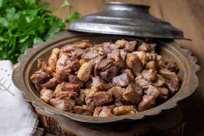 Sade kavurmaya ban ekmek ye 🤤 ne gerek var pilava diyenler hani nerede nerede 😂
