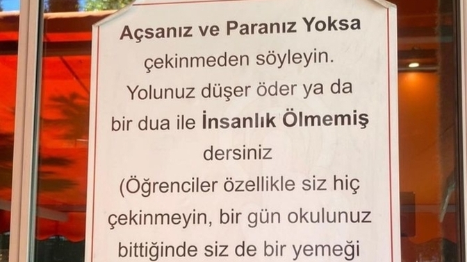 Bir lokantacının camına astığı yazı sizce iyi insanlar hala var mı?