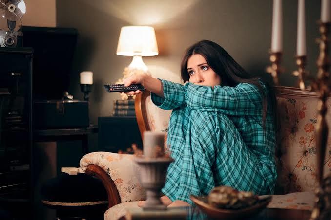 Yalnızken evin her yerinde uzanır mısınız?