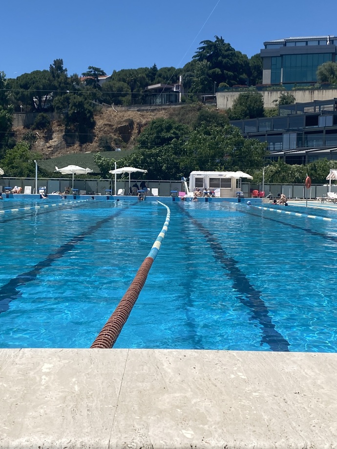 Yüzmek için tercihiniz havuz mu oluyor deniz mi?