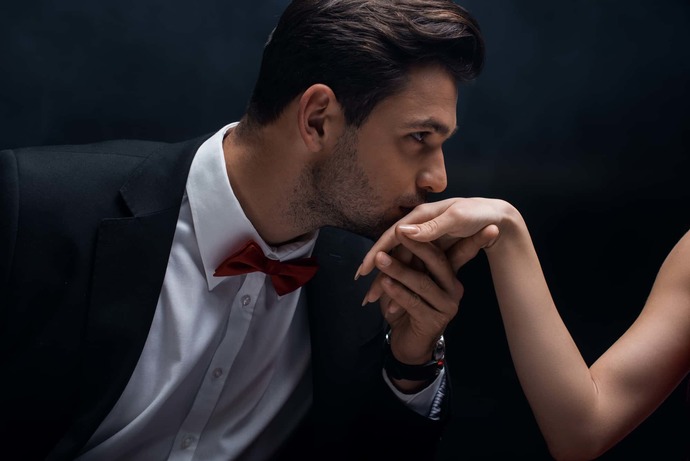 Akrep burcu kadınını nasıl tanımlarsınız arkadaslar?