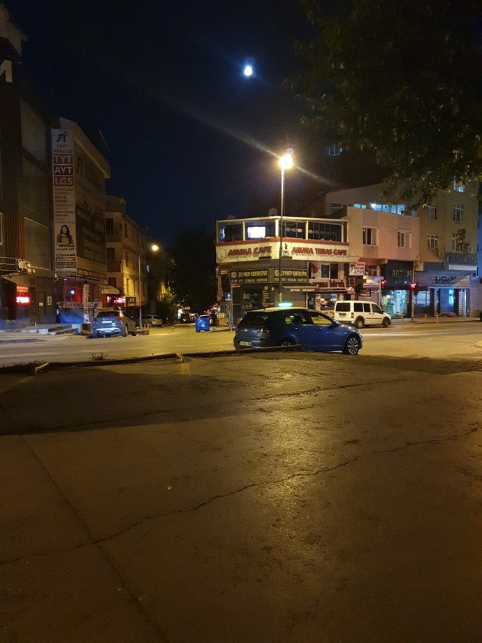 Kimler uyanık şuanda ve ne yapıyor?