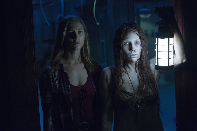 Sizinle korku filmi izlenir mi?