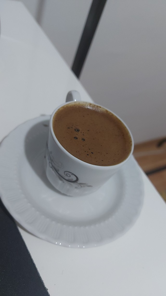 Parmağıma yüzük takacak bir hanım yok mu?