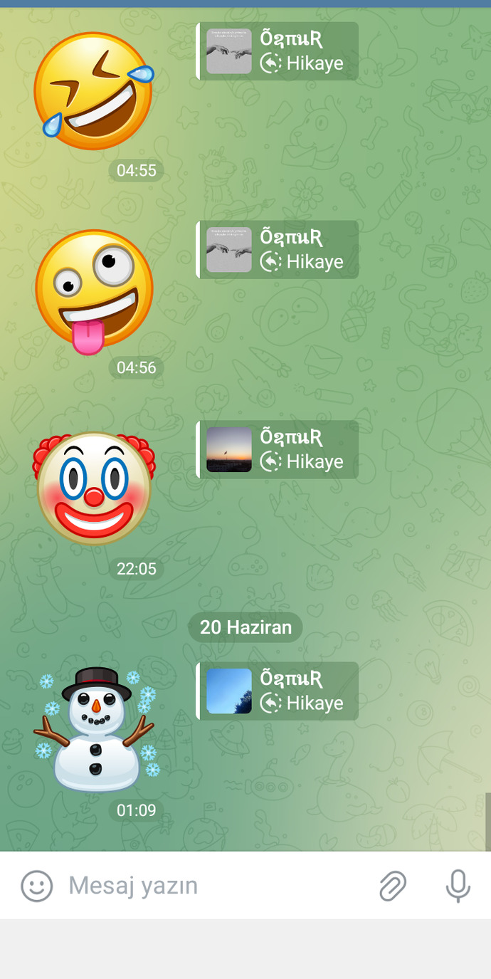 Üç hafta önce ayrıldık iki gün önce ben ona senle isim yok dedim ve sonrasında engelimi açıp hikayelerime böyle emoji atıp engell
