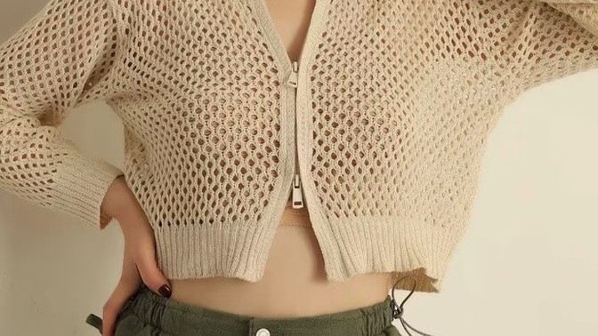 Hangisi güzel ya kolu çok kısa elbiselerin üzerine giymek içi kızlar🌸💌 ?