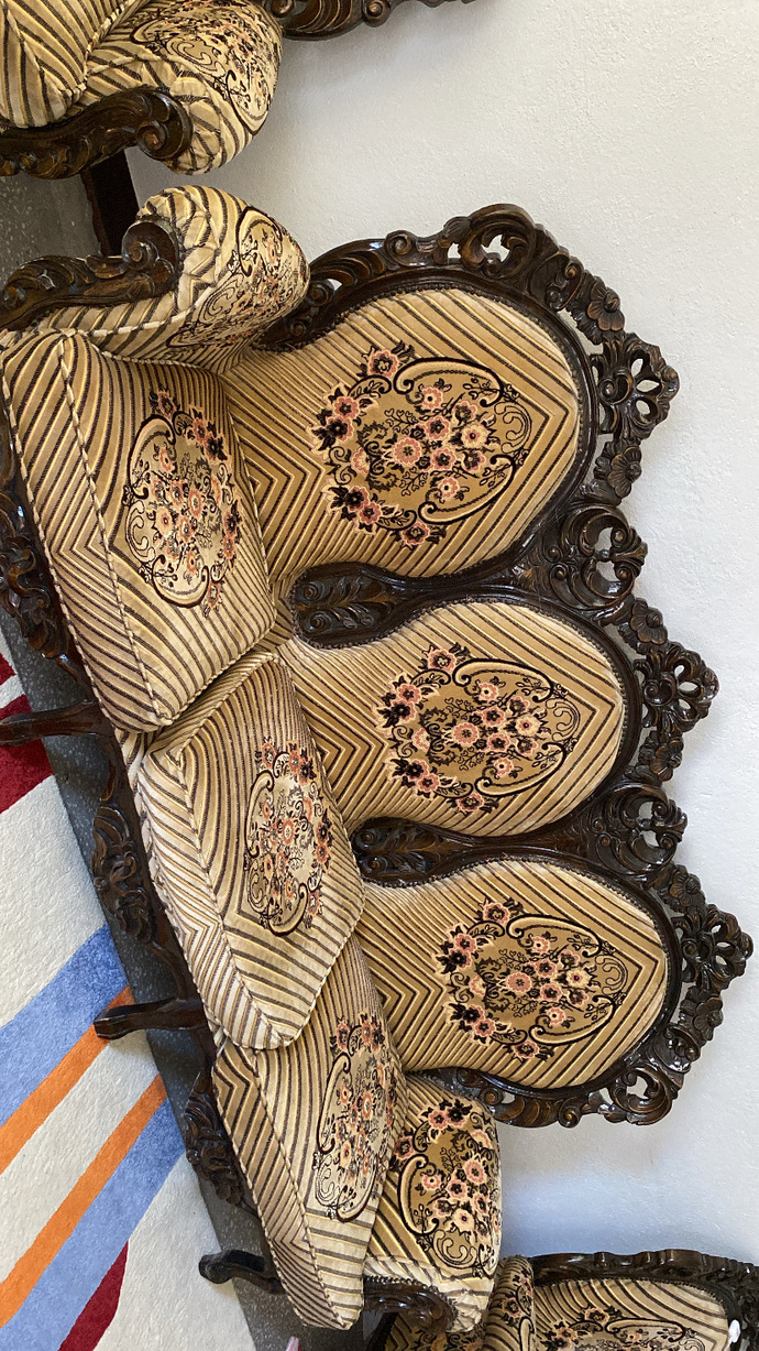 Anneannemin evi korkutucu değil mi?