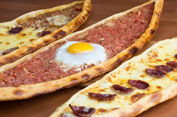 Pideyi mi lahmacunu mu daha çok seversiniz ?