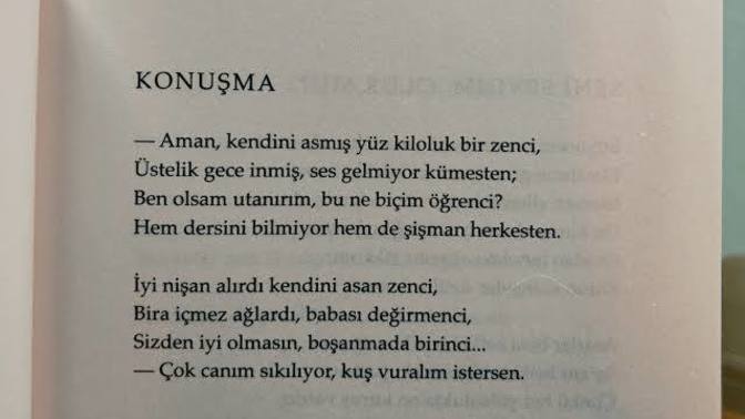 Okuduğunuz şiirleri, yazıları irdeleyip altında mesaj arar mısınız?