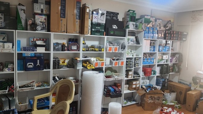 E-ticaret işinin arka planını merak ediyormusun istediğiniz bir ürün var mı?