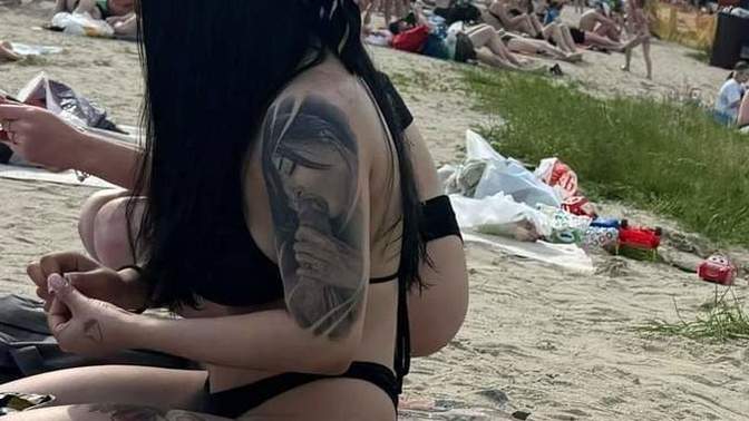Kadınlarda provokatif dövmeler hakkında ne düşünüyorsunuz?