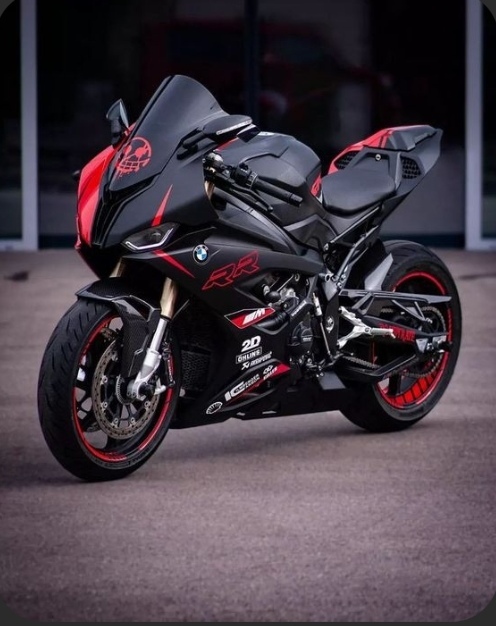 Araba mı motor mu sizce?