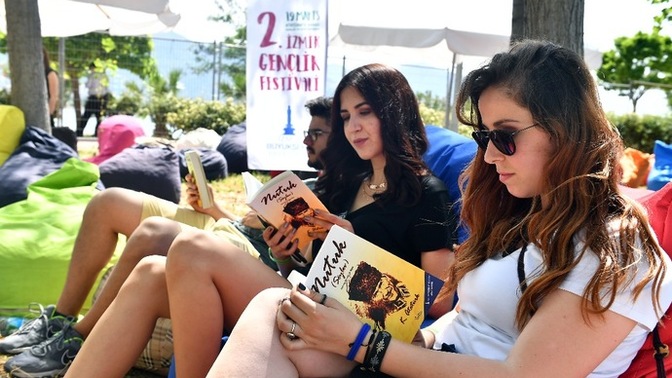 İzmir kızları denildiği kadar güzel mi?