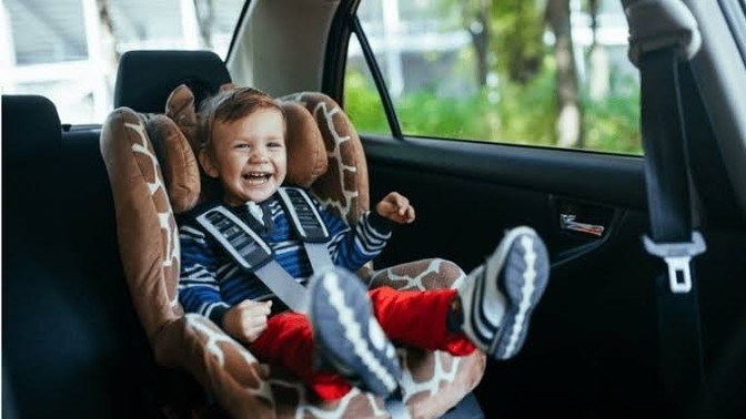Uzun yolculuklarda da çocuk oto koltuğu kullanmak zorunlu mu?