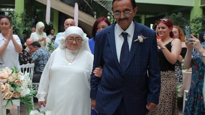 Sevgiliniz "Ne evliliği daha yeni kurtuldum" deyip 2. evliliğe sıcak bakmasa ayrılır mısınız?
