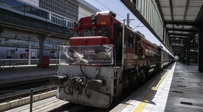 Turistik Tatvan Treni