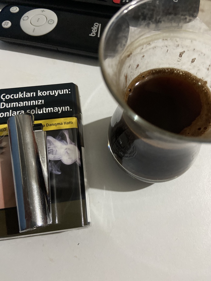 Şu sıralar mutfak merakım arttı 🤭 artık resmi bıraksam diyorum, ne diyonuz? çayı kapan gelsin sonra neden bana kalmadı demeyin🤭?