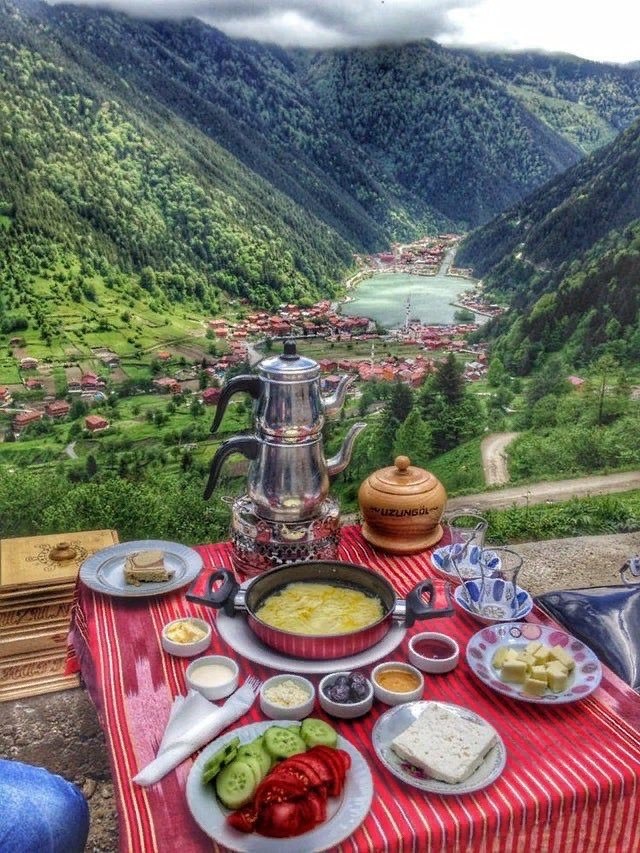 Siteden birlikte Karadeniz turuna gitmek istediğiniz bir üye var mı?