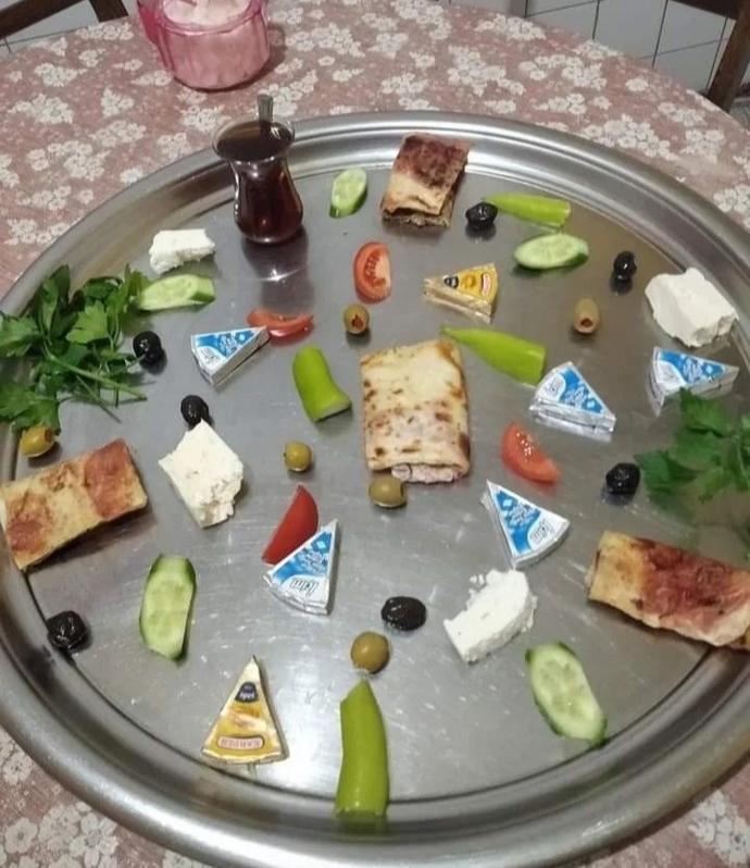 Serpme kahvaltı sever misiniz?