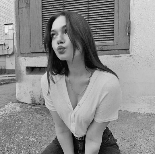 Hakkınızda bişey tahmin edeyim miii🤭😌🐣🍓?